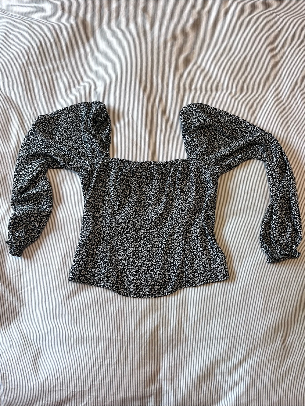 Abercrombie & Fitch Black Floral Smocked Square-Neck Puff Sleeve Top